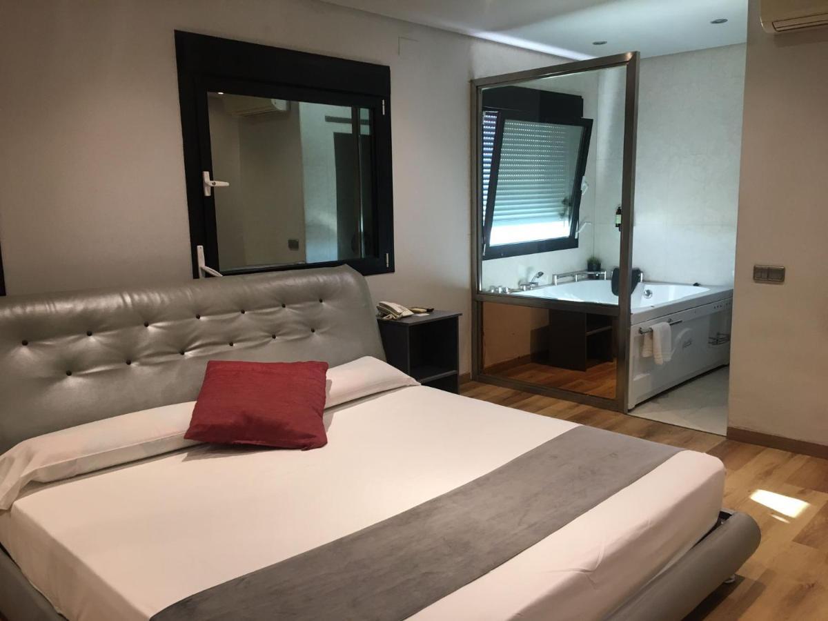 הומאנס דה מדריד Hotel Fabrik מראה חיצוני תמונה